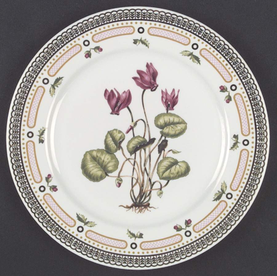 Floral Potpourri Dinner Plate by Georges Briard-1