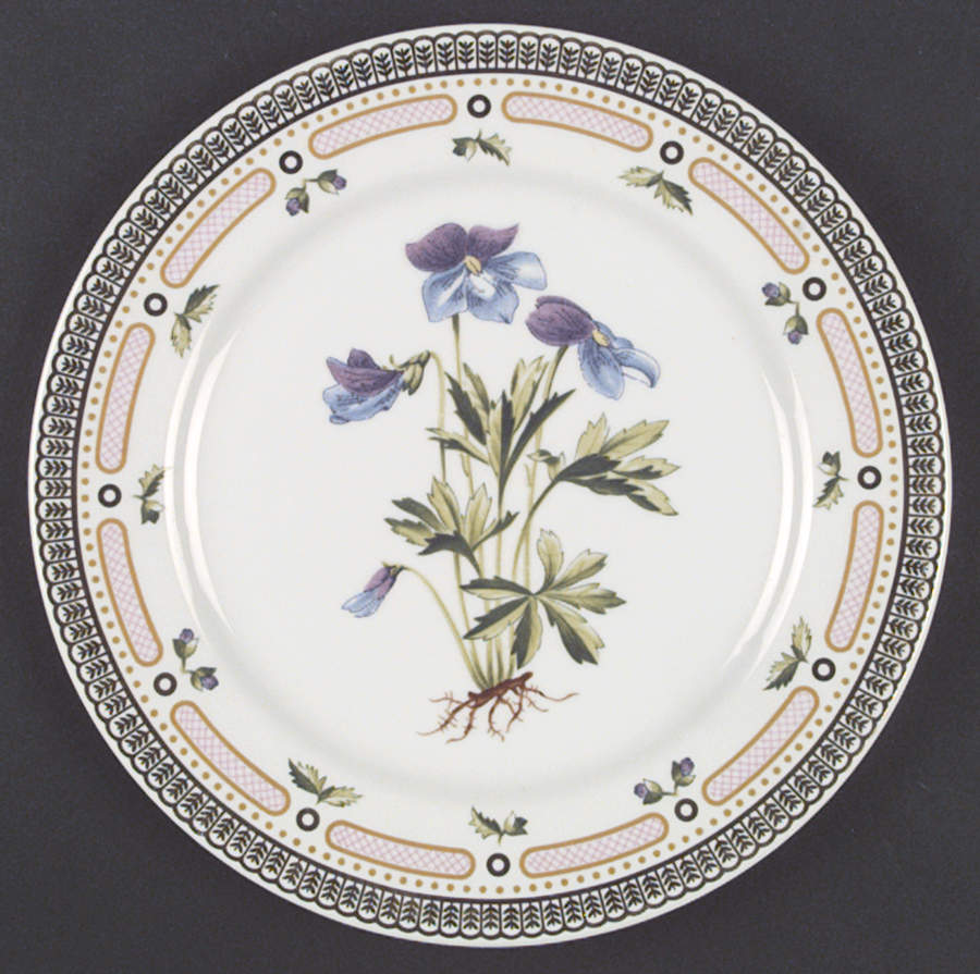 Floral Potpourri Dinner Plate by Georges Briard-1