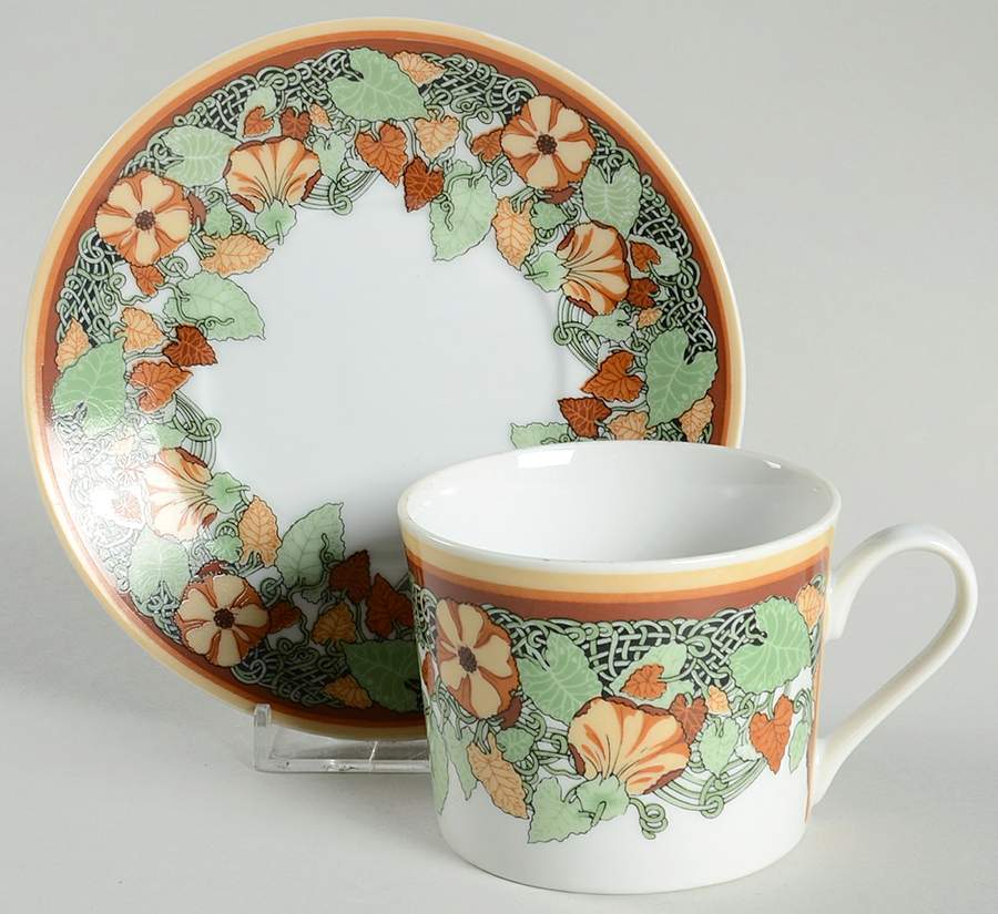 L'Art Nouveau Flat Cup & Saucer Set by Georges Briard-1
