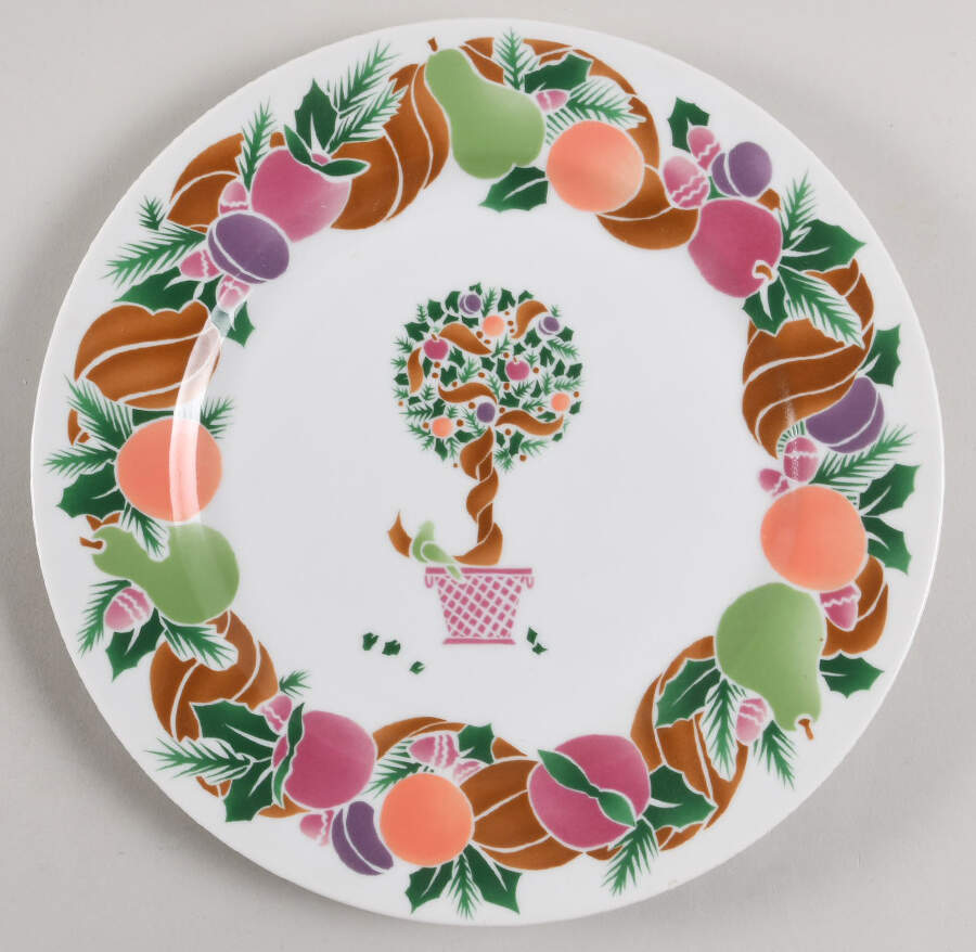 Topiary Wreath Dinner Plate by Georges Briard-1