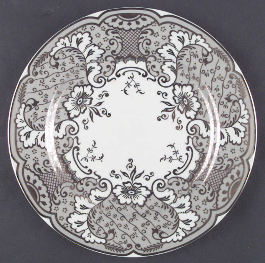 Versailles D'Or Dinner Plate by Georges Briard-1