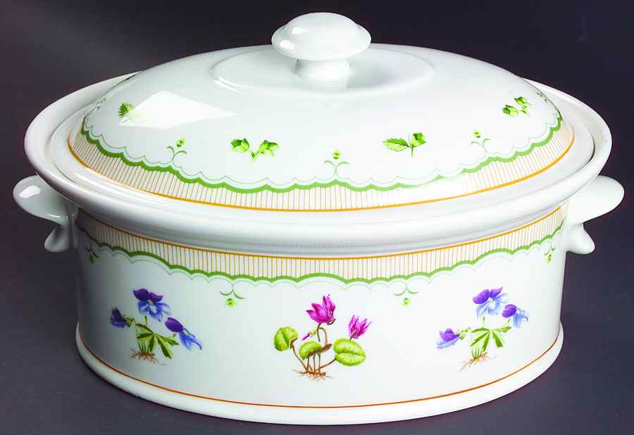 Victorian Gardens 2.5 Quart Oval Covered Casserole by Georges Briard-1