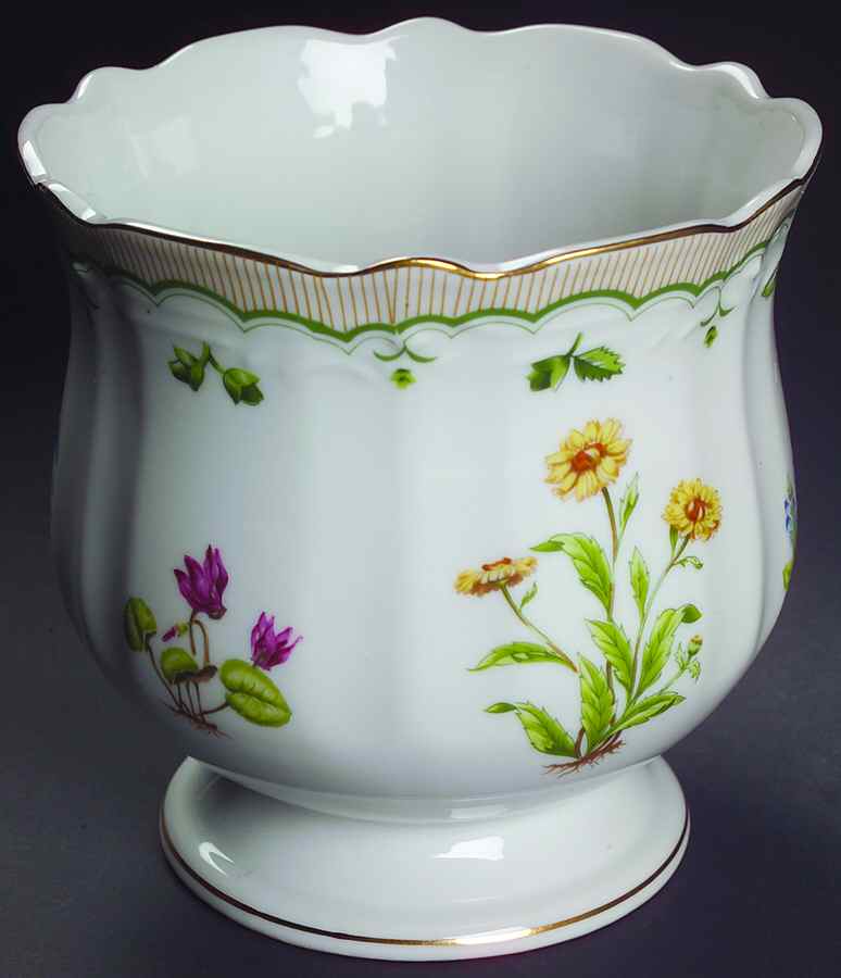 Victorian Gardens 6" Cachepot by Georges Briard-1
