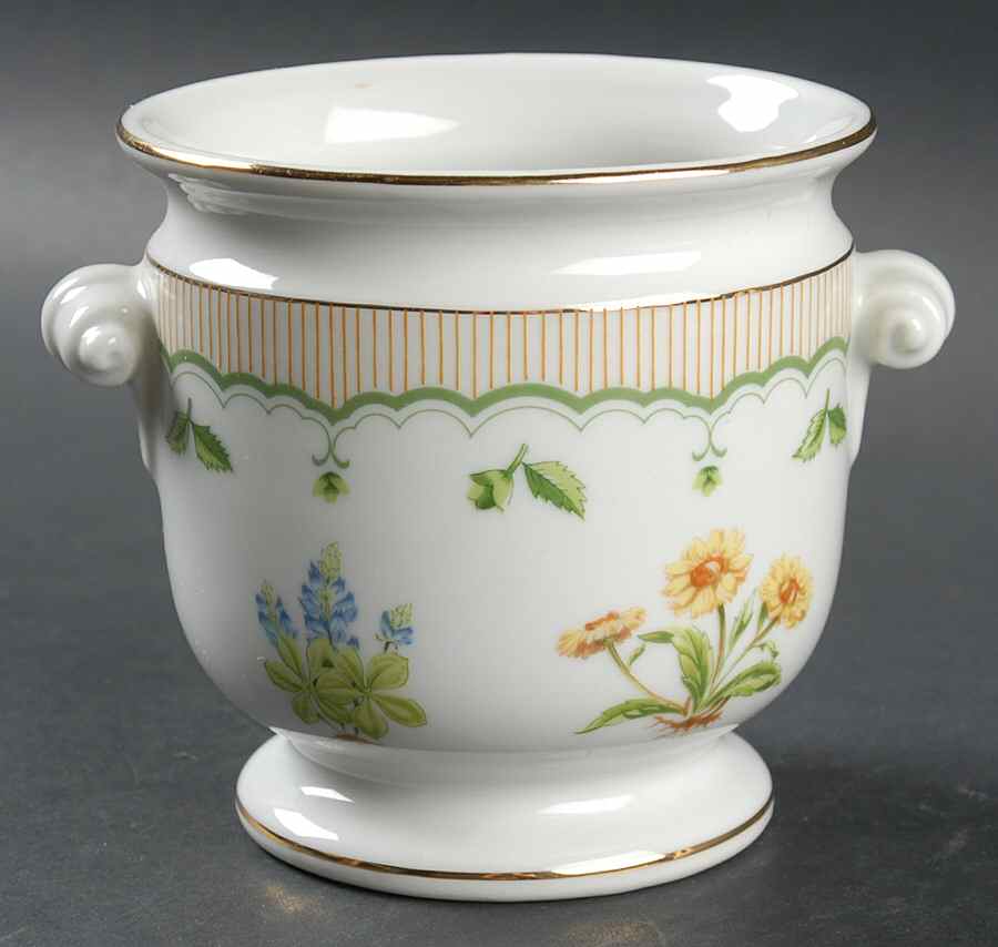 Victorian Gardens 4" Vase by Georges Briard-1