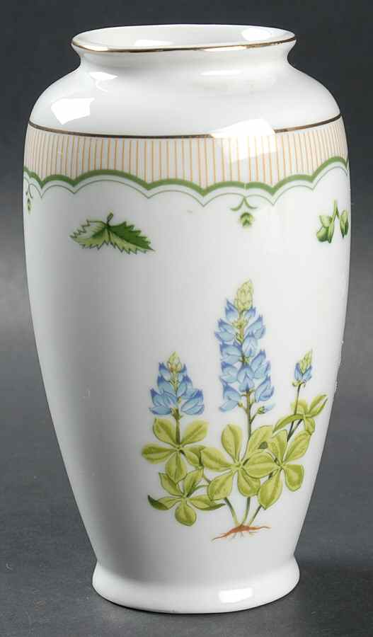 Victorian Gardens 6" Vase by Georges Briard-1