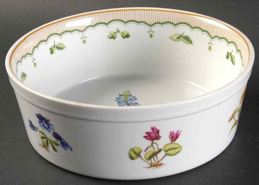 Victorian Gardens 8" Souffle by Georges Briard-1