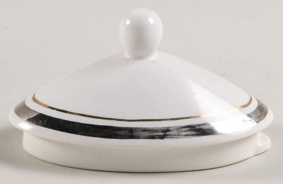 Chantilly Lid for Teapot by Sascha Brastoff-1