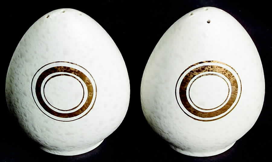 Lame Salt & Pepper Set by Sascha Brastoff-1