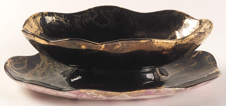 Surf Ballet (Black & Gold) Gravy Boat with Attached Underplate by Sascha Brastoff-1