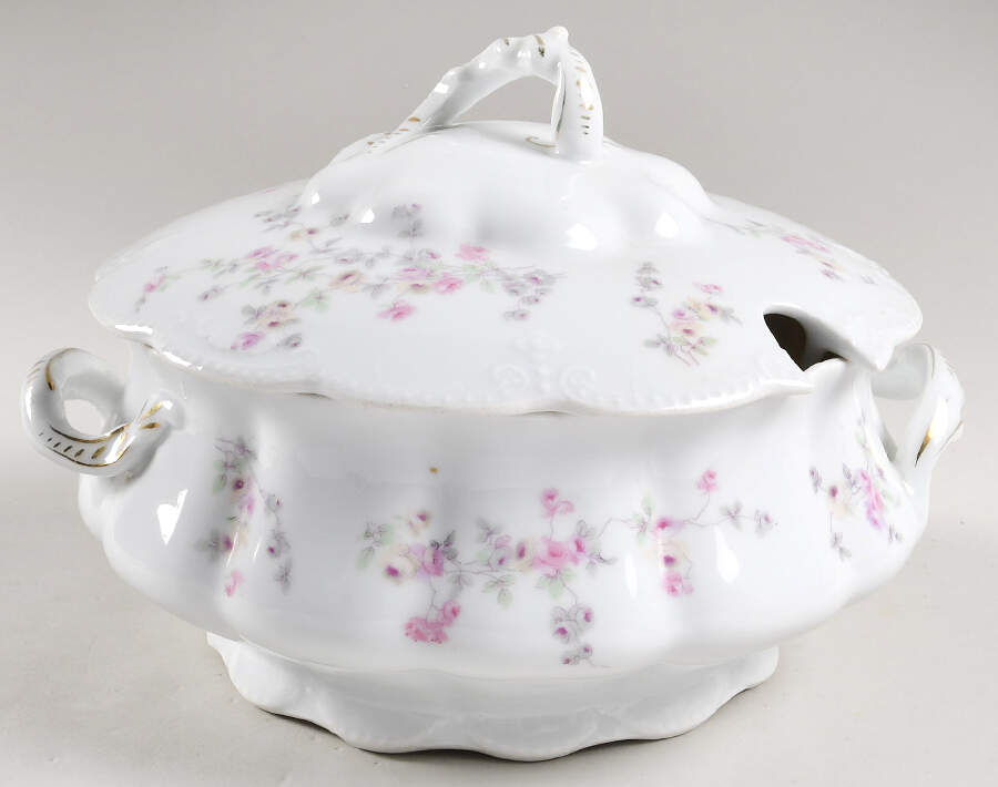 5789 Tureen &  Lid by Bassett-1