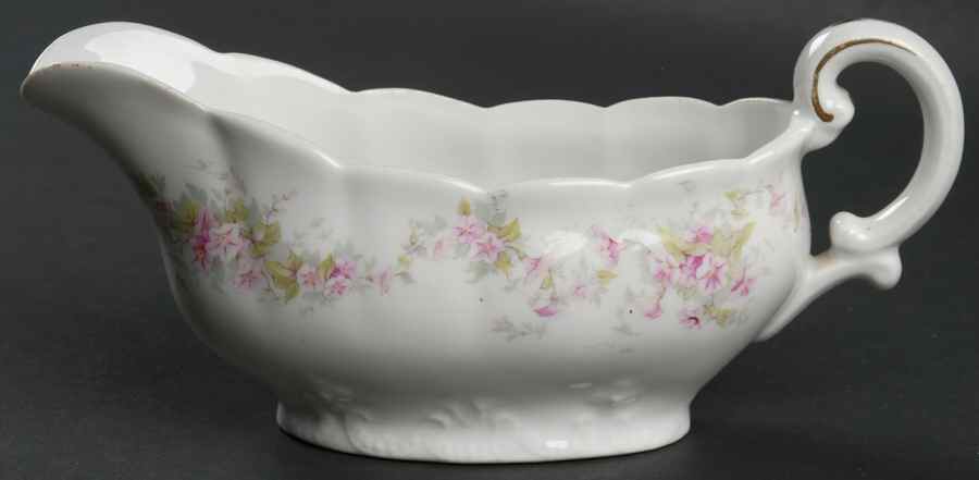 BSS3 Gravy Boat by Bassett-1