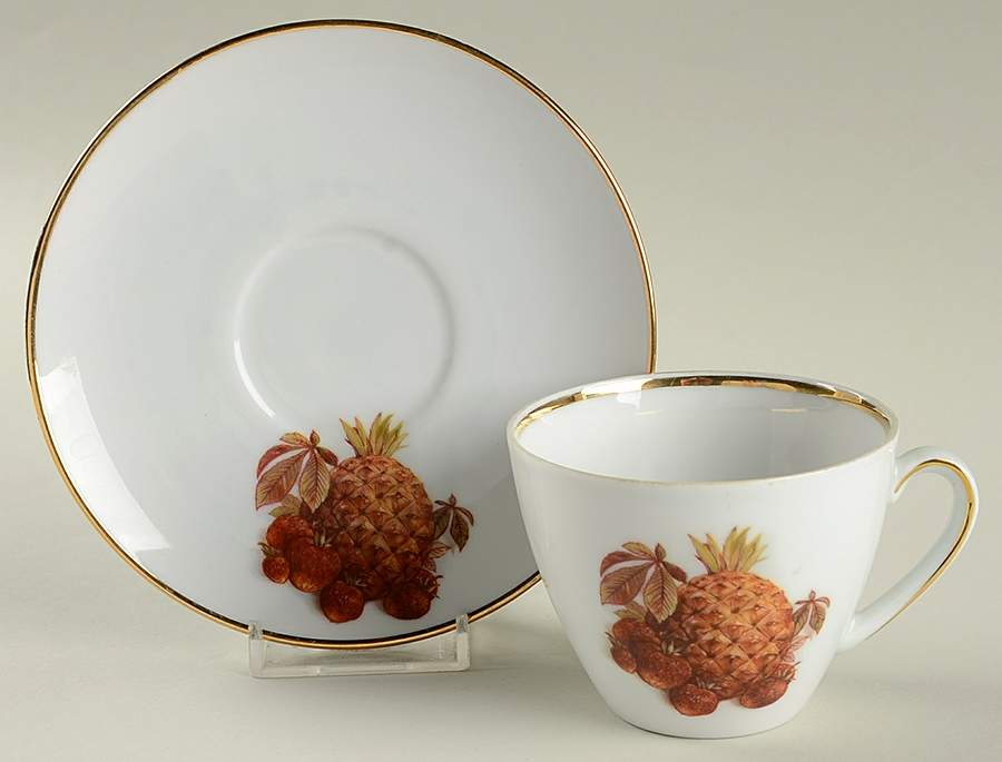 BTH4 (1-16" Gold Trim) Flat Cup & Saucer Set by Bareuther & Co-1