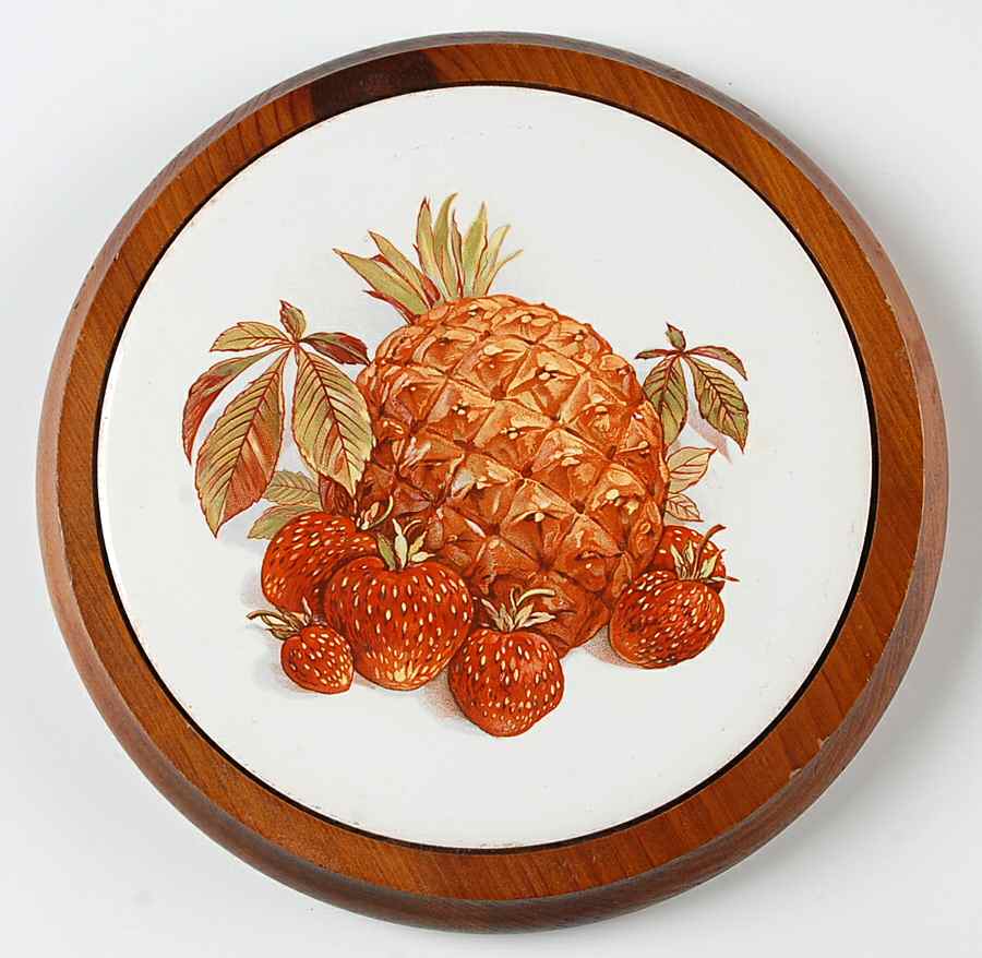BTH4 (1-16" Gold Trim) Wall Plaque by Bareuther & Co-1