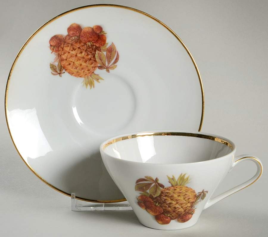 BTH4 (1-16" Gold Trim) Flat Cup & Saucer Set by Bareuther & Co-1