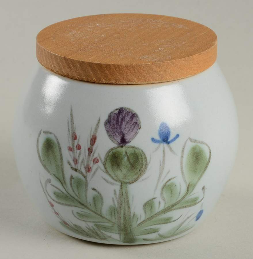 Thistleware Round Box & Lid by Buchan-1