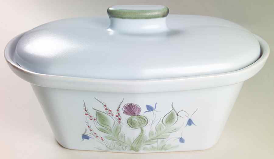 Thistleware 3 Quart Oval Covered Casserole by Buchan-1