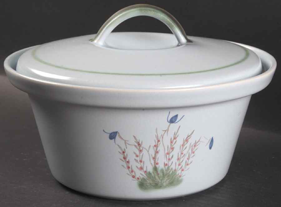 Thistleware 2 Qt Round Covered Casserole by Buchan-1