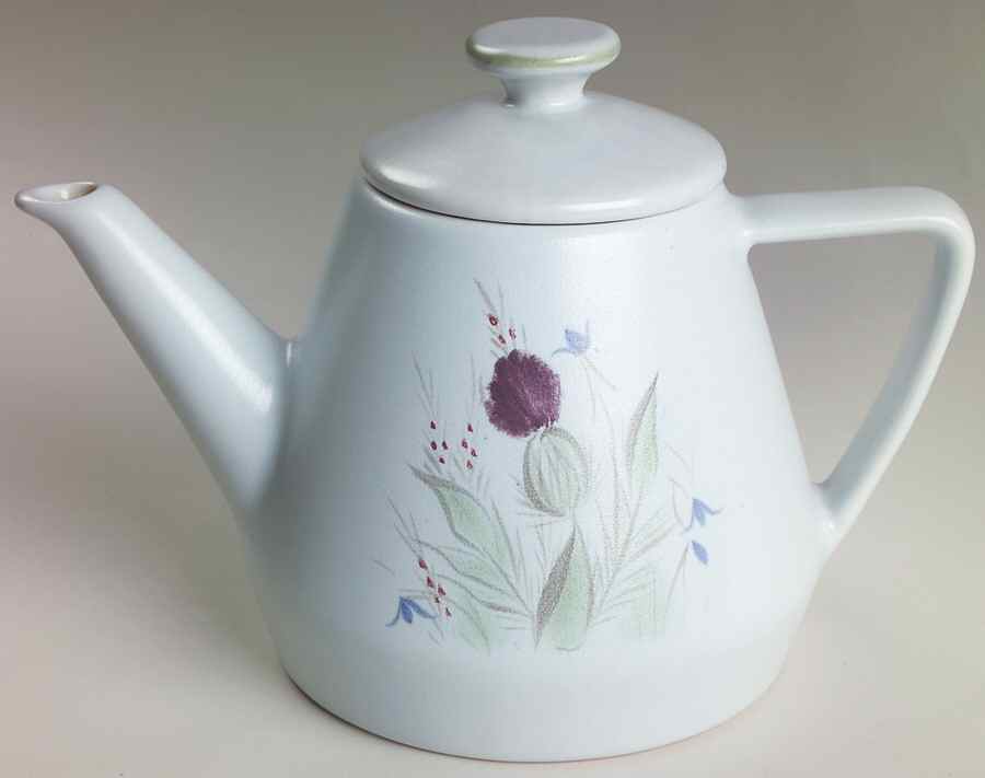 Thistleware Teapot & Lid by Buchan-1