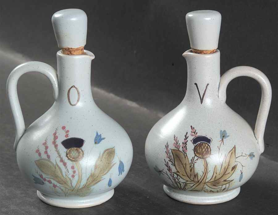 Thistleware Vinegar and Oil Set with Stoppers by Buchan-1