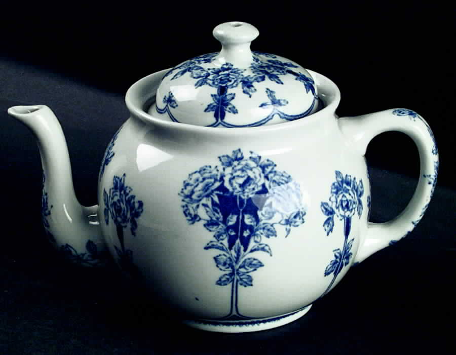 Argyle Teaball Teapot No Teaball by Buffalo Pottery-1