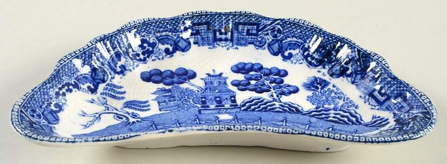 Blue Willow (Non Restaurant, No Trim) Bone Dish by Buffalo Pottery-1