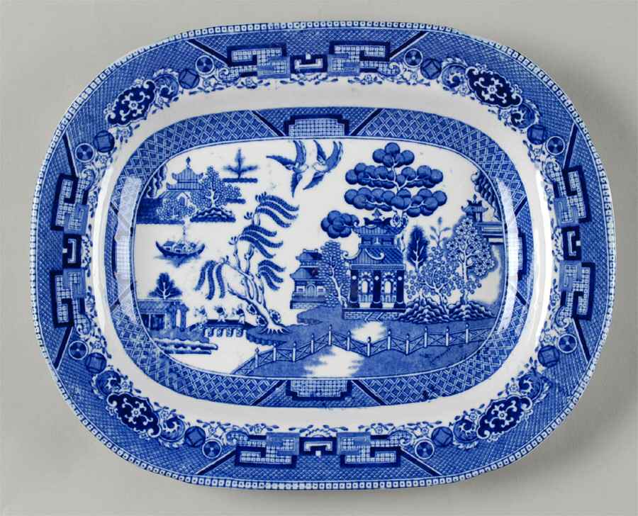 Blue Willow (Non Restaurant, No Trim) 10" Oval Serving Platter by Buffalo Pottery-1