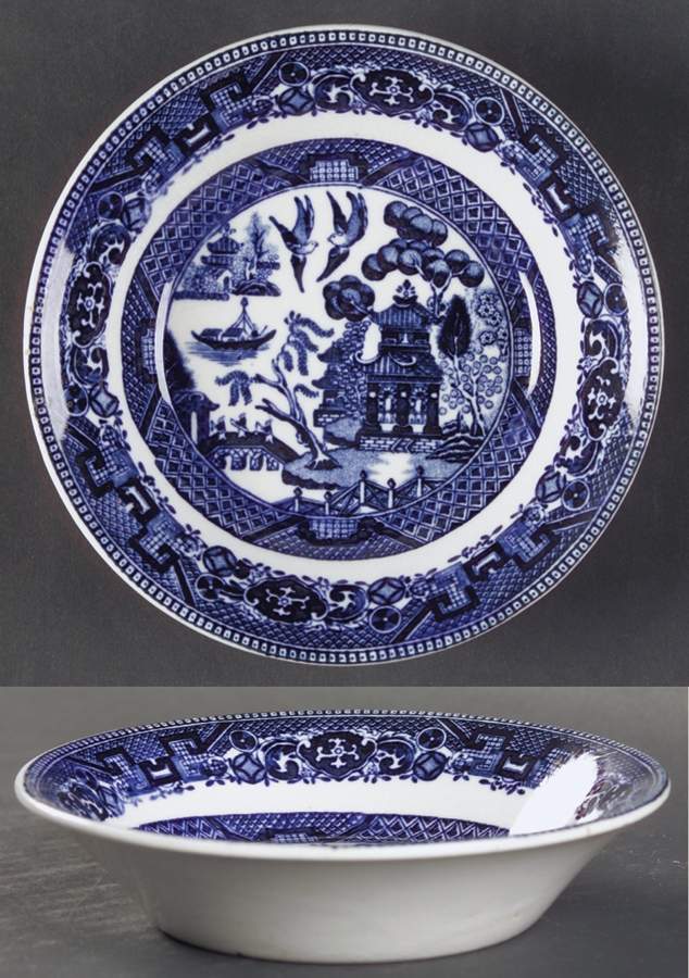 Blue Willow (Non Restaurant, No Trim) Fruit/Dessert (Sauce) Bowl by Buffalo Pottery-1