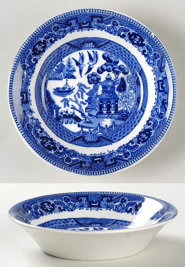 Blue Willow (Non Restaurant, No Trim) Fruit/Dessert (Sauce) Bowl by Buffalo Pottery-1