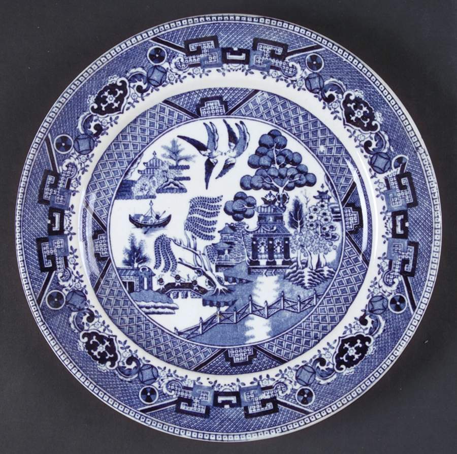 Blue Willow (Non Restaurant, No Trim) Dessert/Pie Plate by Buffalo Pottery-1