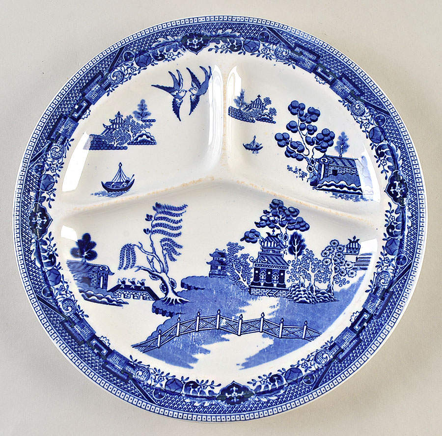 Blue Willow (Restaurant Ware) Grill Plate by Buffalo Pottery-1