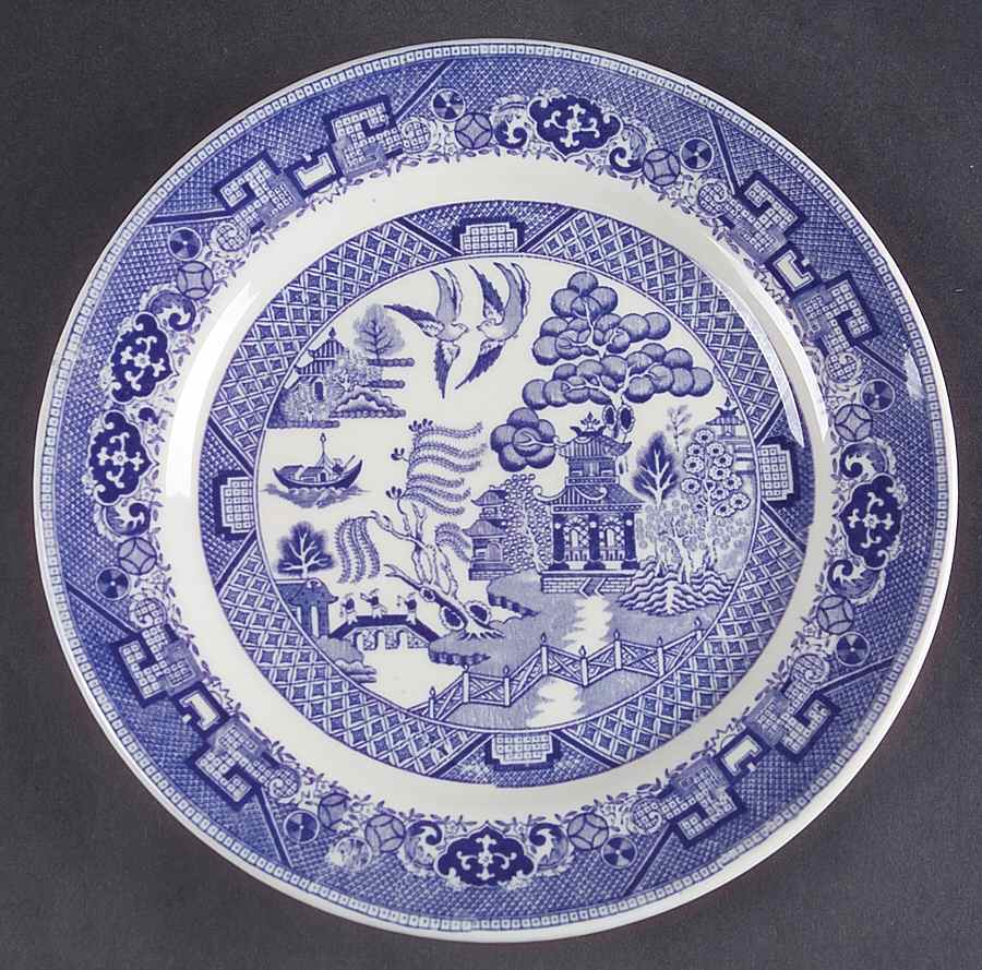 Blue Willow (Restaurant Ware) Luncheon Plate by Buffalo Pottery-1