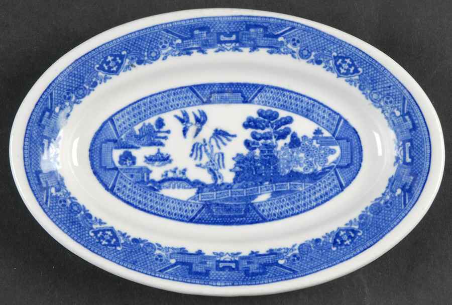 Blue Willow (Restaurant Ware) Underplate for Gravy Boat by Buffalo Pottery-1