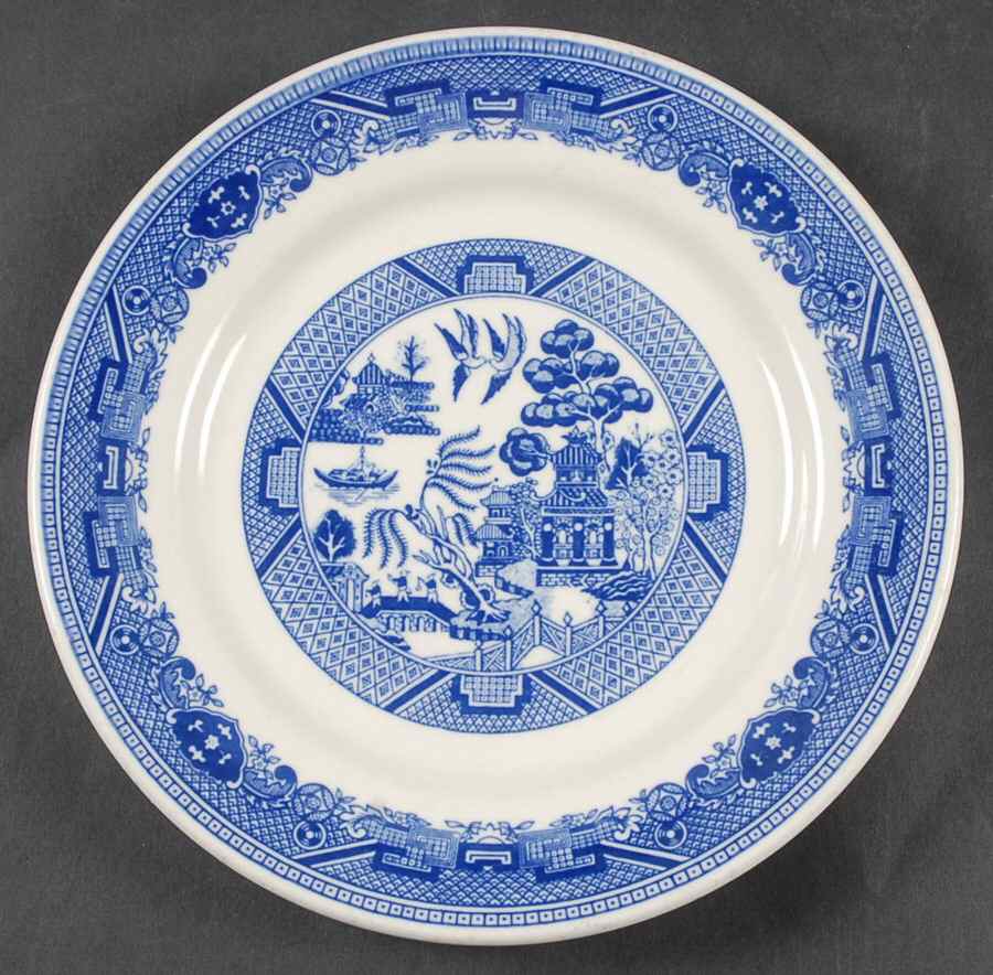 Blue Willow (Restaurant Ware) Luncheon Plate by Buffalo Pottery-1