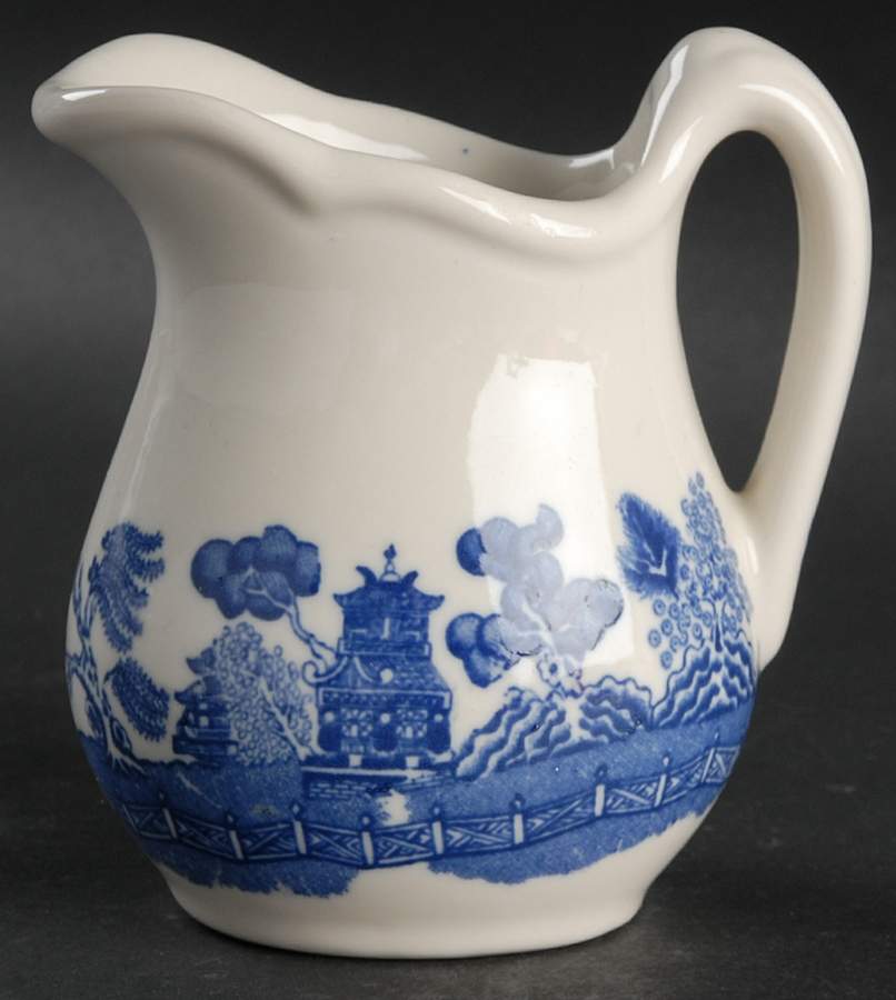 Blue Willow (Restaurant Ware) Creamer by Buffalo Pottery-1