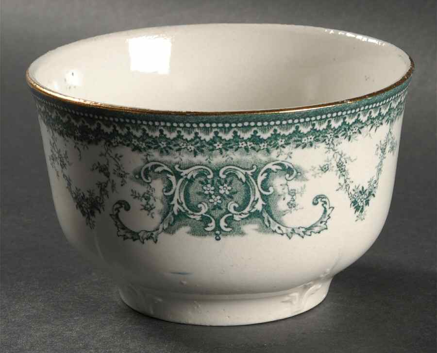 Bonrea Cranberry Bowl by Buffalo Pottery-1