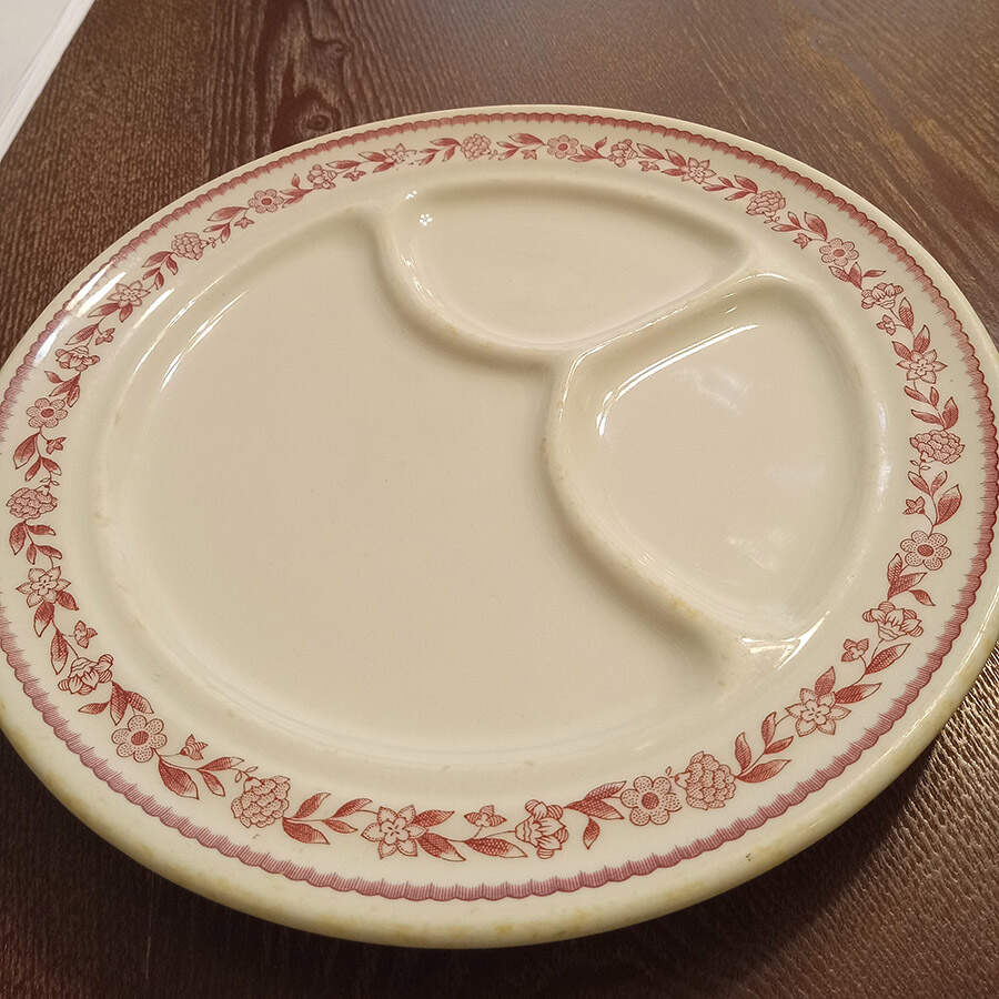 BUF1 Grill Plate by Buffalo Pottery-1