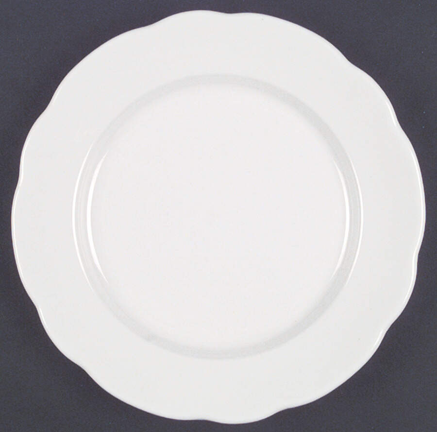 BUF19 Dinner Plate by Buffalo Pottery-1