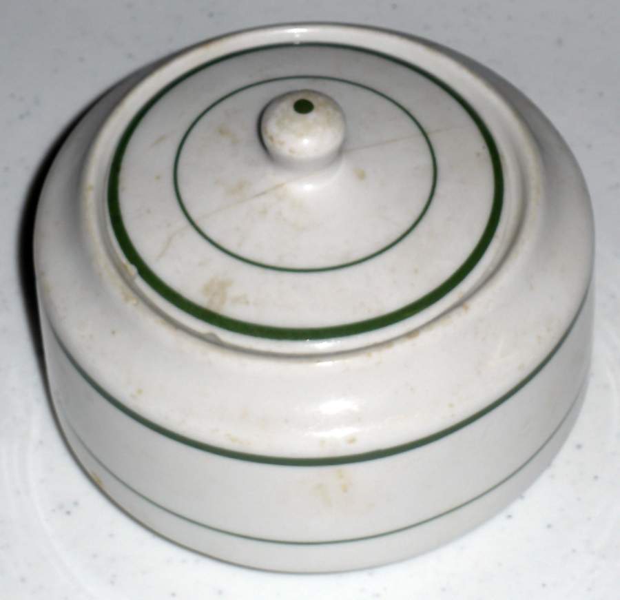 BUF4 Sugar Bowl & Lid by Buffalo Pottery-1