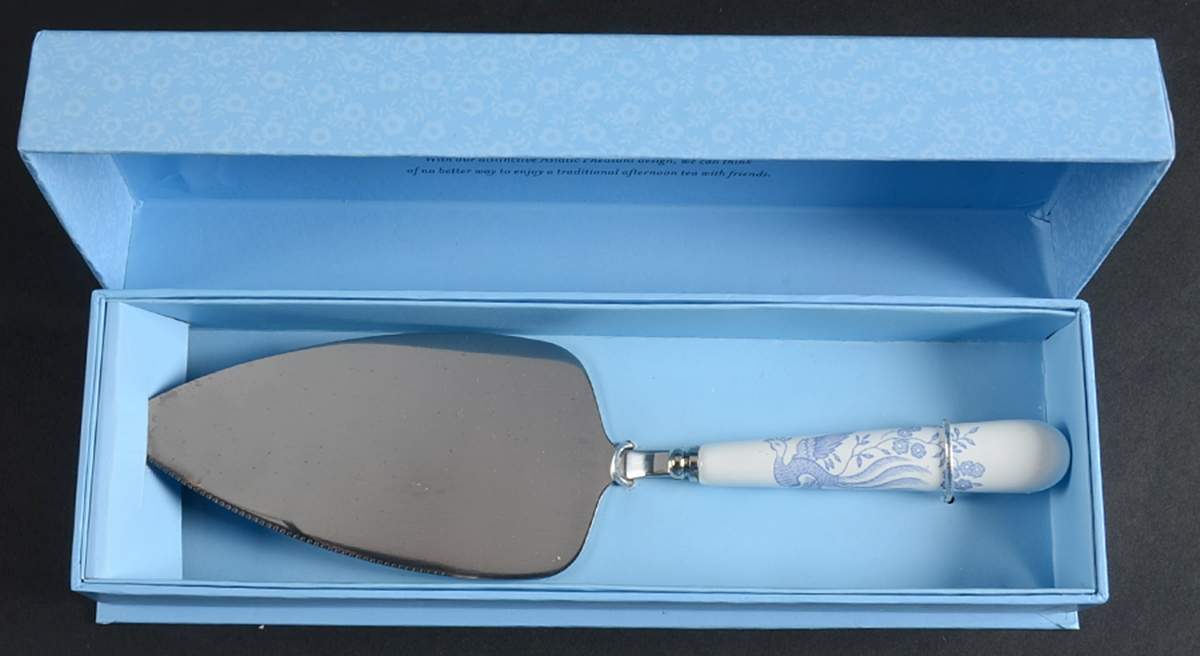 Asiatic Pheasants Blue Solid Ceramic Pie/Cake Server by Burgess & Leigh-1