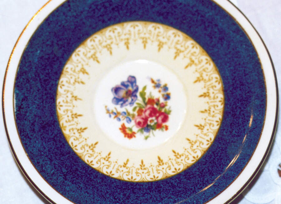 BUL4 Saucer by Burgess & Leigh-1