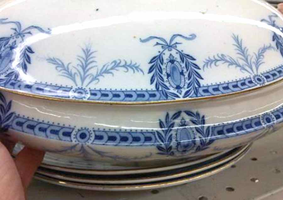 Italia Oval Covered Vegetable by Burgess & Leigh-1