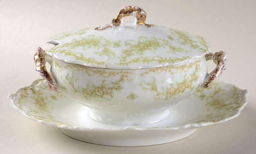 BWD2 Gravy Boat w/Attached Underplate & Lid by Bawo & Dotter-1