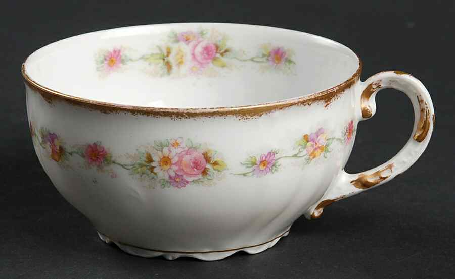 BWD31 Footed Cup by Bawo & Dotter-1