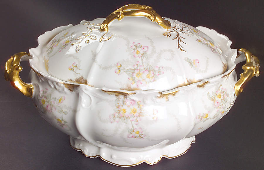 BWD32 Tureen &  Lid by Bawo & Dotter-1