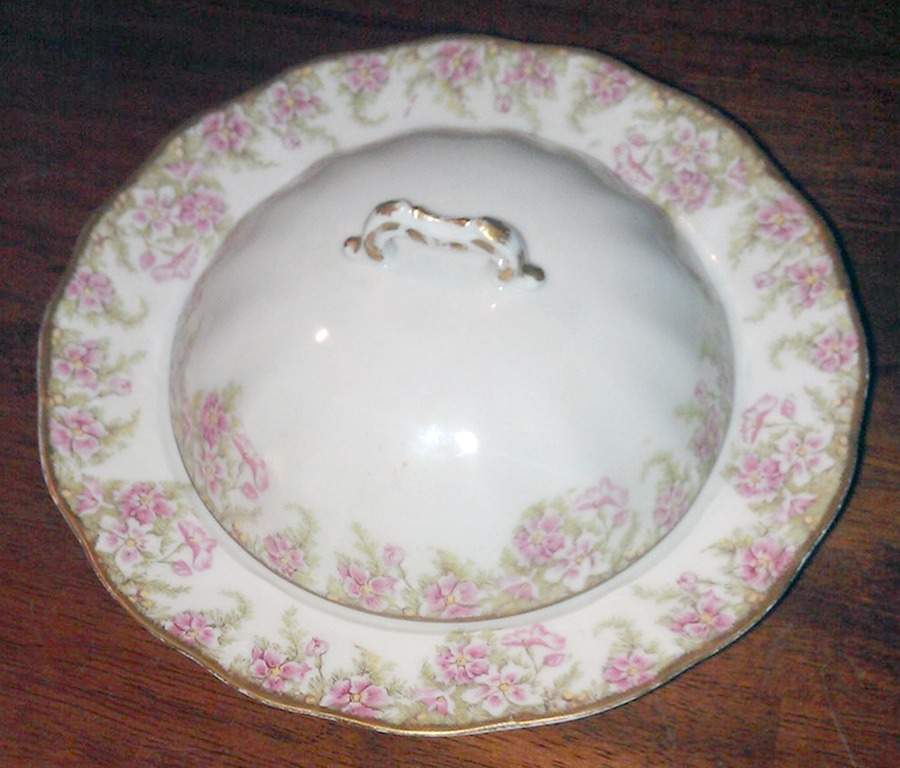 BWD48 Round Covered Butter by Bawo & Dotter-1