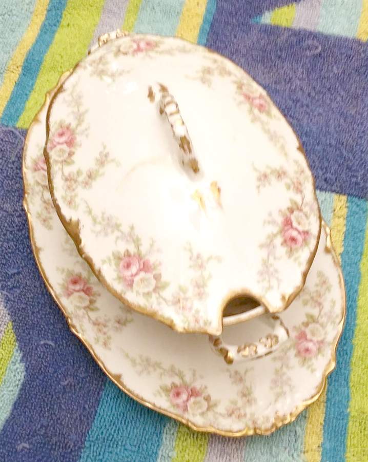 BWD94 Sauce Boat with Attached Underplate & Lid by Bawo & Dotter-1