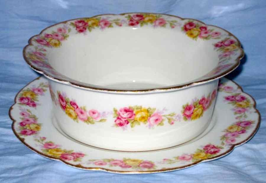 BWD96 Macaroni Dish & Tray by Bawo & Dotter-1