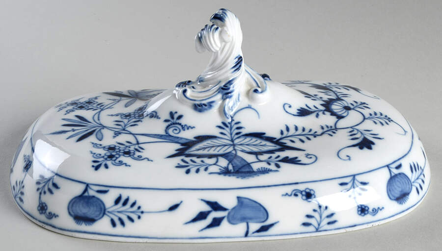 Meissen (Scalloped) Lid for Rectangular Vegetable by Brown, Westhead & Moore-1