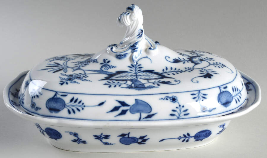 Meissen (Scalloped) Rectangular Covered Vegetable by Brown, Westhead & Moore-1