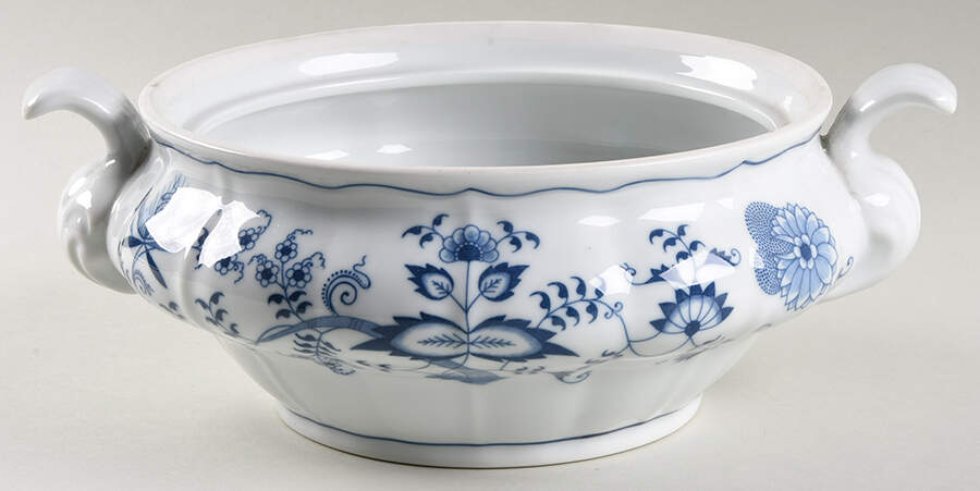 Blue Danube Tureen No Lid by Blue Danube (Japan)-1